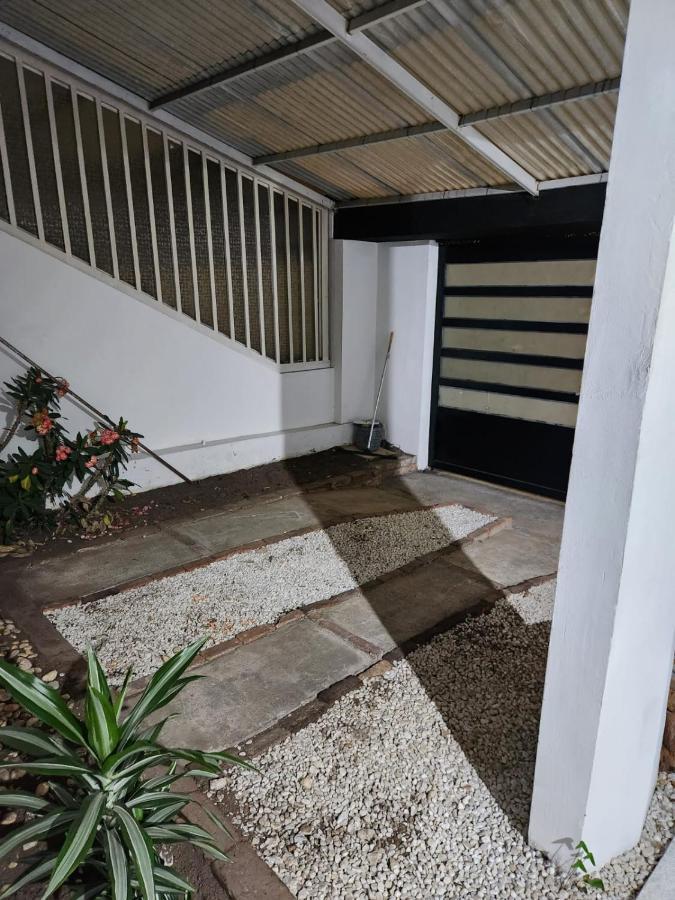 Casa Chimenea A 5 Minutos Del Aeropuerto Villa Bogotá Eksteriør bilde